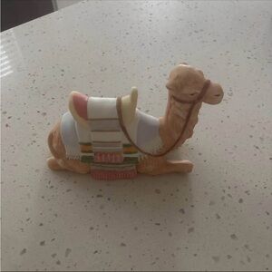 Vintage Home Interiors Gifts Sitting Camel